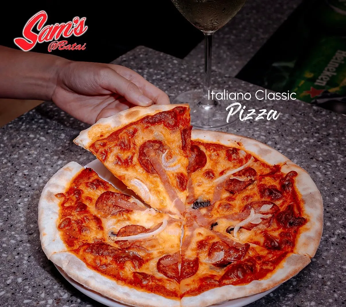 Sam's Italiano Classic pizza